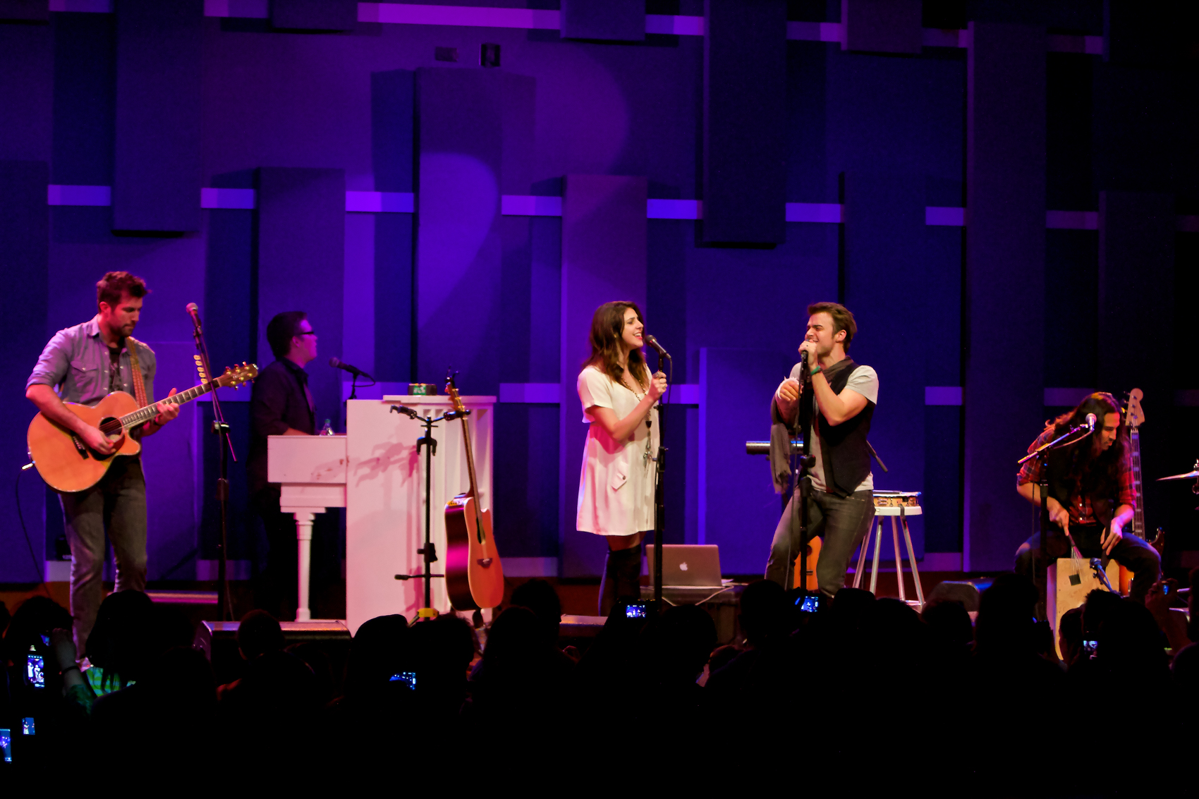 Out Alive Tour
World Cafe Live
Philadelphia, Pa
January 11, 2013


DerekBrad.com